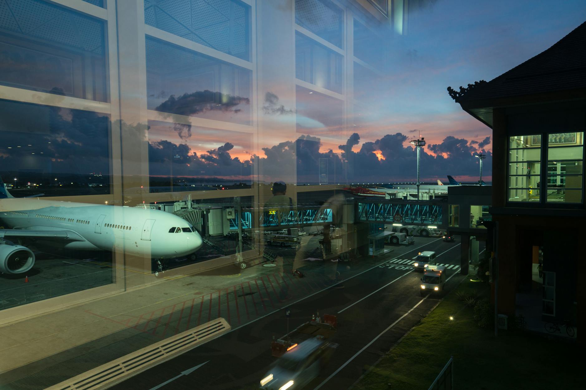 Corporate Airport Transfers Sydney: Group Guide 2026