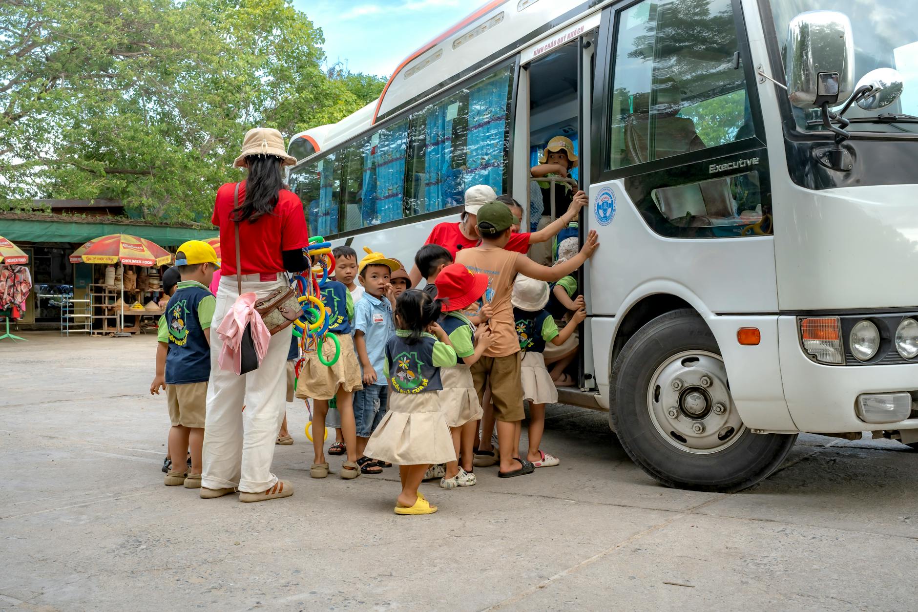 Mini Bus Hire School Excursions Sydney 2026